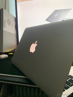 MacBook Air 11” (2015) - 2