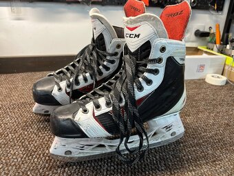 Profi korcule CCM RBZ - velkost 42 - 2