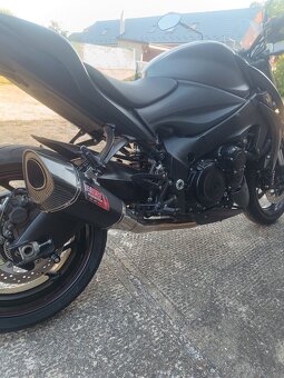 Suzuki GSXS 1000 - 2