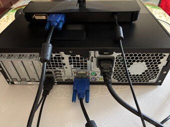 Komplet stolovy pocitac - 2