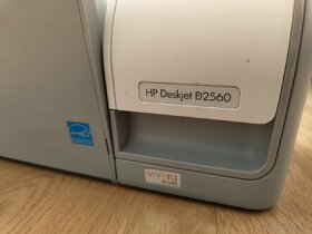 HP Deskjet D 2560 - 2