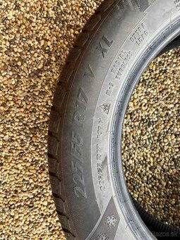 225/55 R 17 - PREDÁM SADU ZIMNÝCH PNEU LEN ZA 125 € - 2