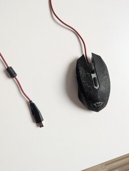 Trust GXT 105 - 2
