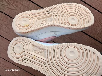 Nike airforce 1 valentines Day 38.5 - 2
