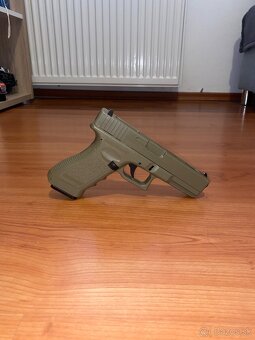 Predám elektrickú airsoftku glock 19. - 2