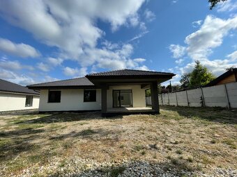 Predaj 4 izbového RD na 930m2 pozemku - 2