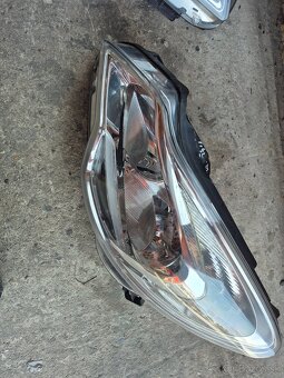 Opel Corsa D lift 2011-2015 svetlo predné originál - 2