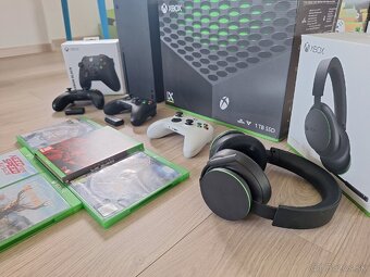 XBOX SERIES X + príslušenstvo TOP STAV, 500€ za komplet - 2