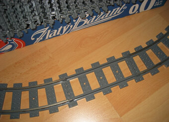 ORIGINAL ® LEGO kolaje 9V (74 x zahnute) - 2