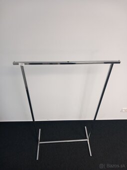 Jednoramenný stojan na vešiaky) – položka 37-46 - 2