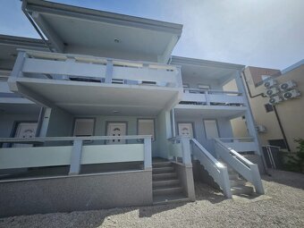 Chorvátsko, pekný 3 izbový Apartmán 120 metrov od mora. - 2