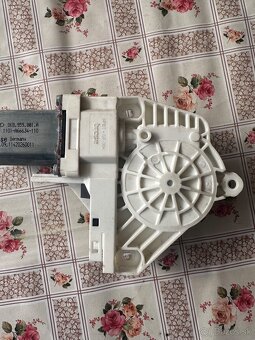 Predám RJ a kablovacku z dverí AUDI B8,5 - 2