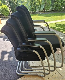 Stohovacie stoličky SEDUS - 2