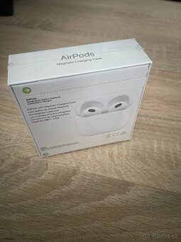 Apple AirPods 3.generácia - 2