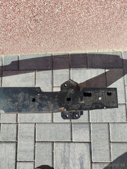 Výstuha BMW E87 ročník 2007+ - 2