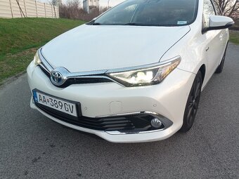 Toyota Auris 1.8 hybrid cvt - 2