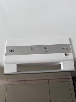 Truhlicova mraznička AEG - 2