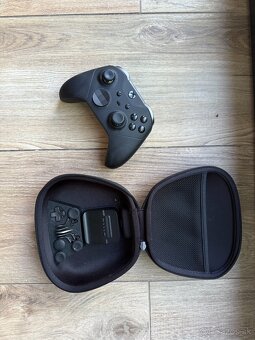 XBOX Elite series 2 controller - 2