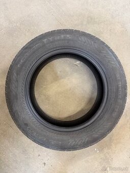 letné pneumatiky nokian 215/65r17 - 2
