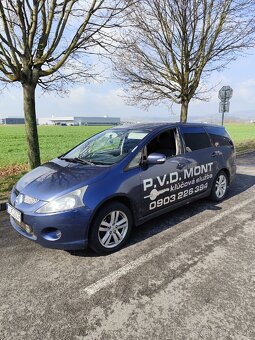Mitsubishi Grandis - 2