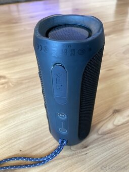 Prenosný reproduktor JBL Flip 4 - 2