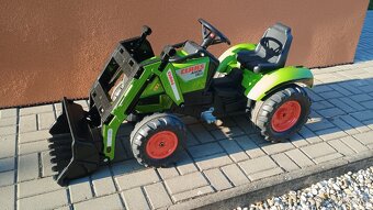 Šlapací traktor Class Axos 330 - 2