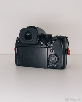 Panasonic LUMIX S5II - 2