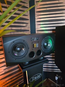 Predám Adam audio A77X + Adam sub 10 mk2 - 2