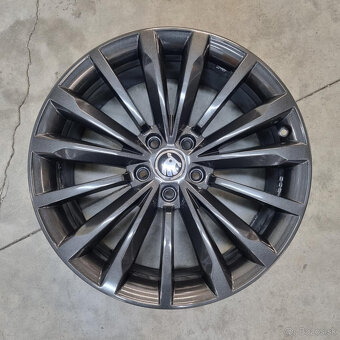 Škoda hliníkové disky 5x112 R19 8J ET44 - 2