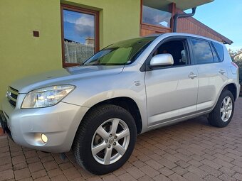 Toyota Rav 4 4x4 2,2 diesel 134 000 km pôvodný lak - 2