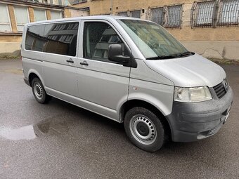 VOLKSWAGEN TRANSPORTER CARAVELLE T5 - 2