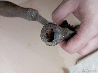 Historicka ručna vŕtačka - 2