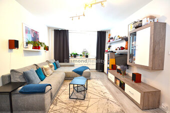 PREDANÝ  4-izbový byt Košice III, rekonštrukcia, klimatiz - 2