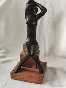 Socha Akt - značeno Veszprémi - 2