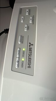 Projektor  Mitsubishi WD620U - 2