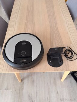 Robotický vysávač iRobot Roomba i7 - 2