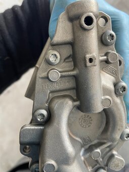 Olejové čerpadlo Renault Megane 4 2018 - 2