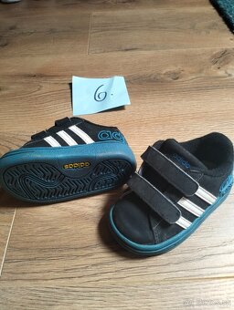 Detské tenisky značky Adidas č.19 - 2