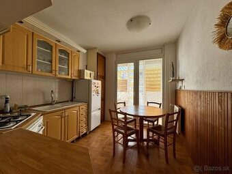 Na predaj 3 izbový byt s balkónom - 2