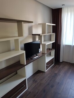 Predám " knižnicu " policový regál - 2