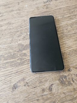 Predám Samsung S20 128GB cosmic grey - 2