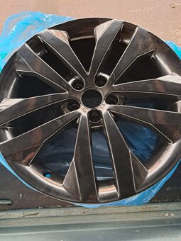 Predám alu disky orig škoda 5×100-17 - 2