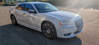Limuzína Chrysler 300c / Lancia THEMA 2014 - 2