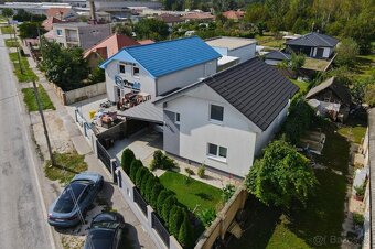 Predám 4 izbový rodinny dom v Šoporni - 2