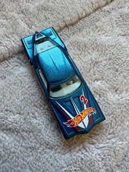 HW Buick Riviera - 2