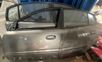 KIA Rio 1.4 2010 predám DVERE, Poloos, RIADENIE, Spínačka, - 2
