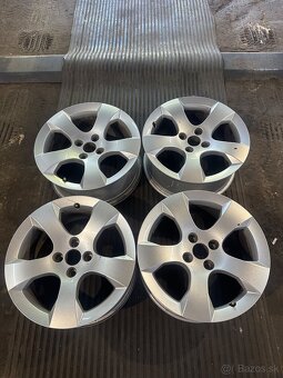 Predam Elektrony na PEUGEOT 4x108 r17 - 2