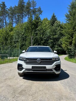 Volkswagen Touareg R-line 4Motion 3.0tdi - 2