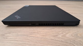 LENOVO ThinkPad T14 Gen 2 (Apríl 2022) - 2