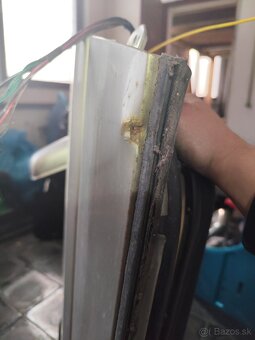 Dvere mercedes e w210 povodne super stav - 2